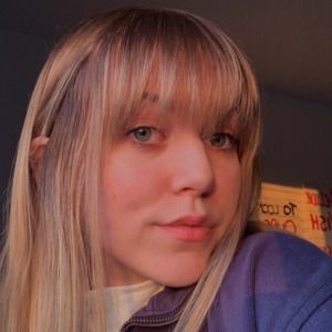 Meet your Posher, Abigail